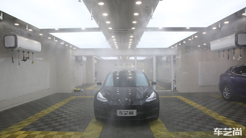 汽车贴膜时无尘喷淋有什么好处？