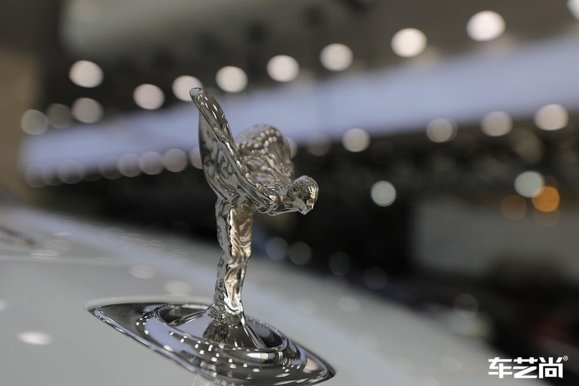 新车做隐形车衣好还是镀晶好