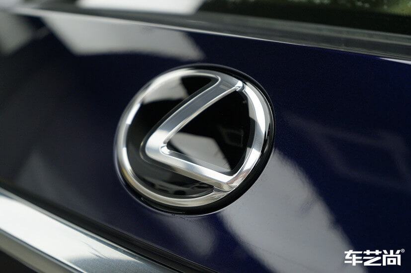 雷克萨斯装贴罗利普斯隐形车衣（11）