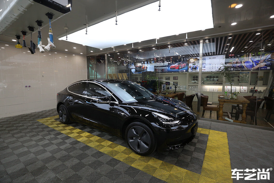 特斯拉Model 3施工威固隔热膜施工流程细节图展示图（15）