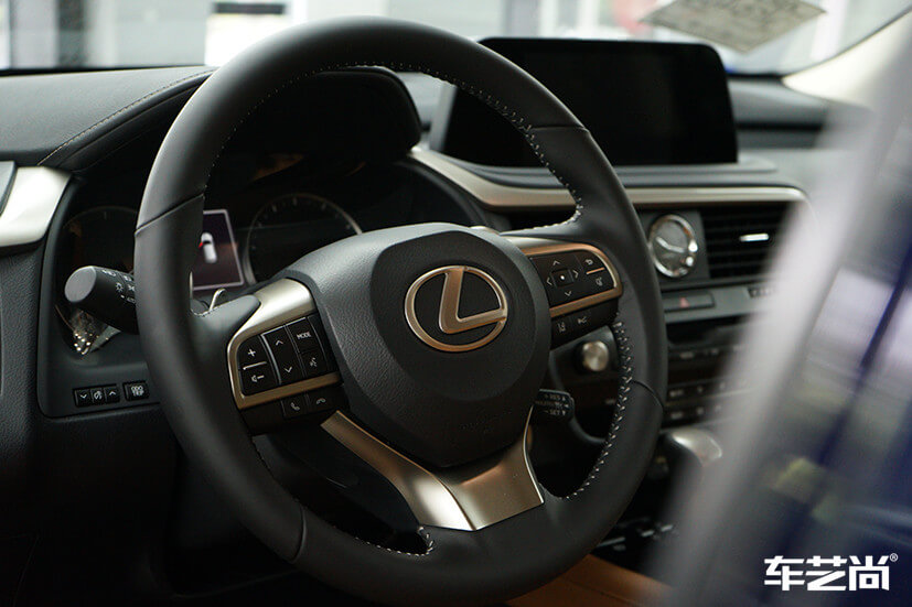 雷克萨斯装贴罗利普斯隐形车衣（14）