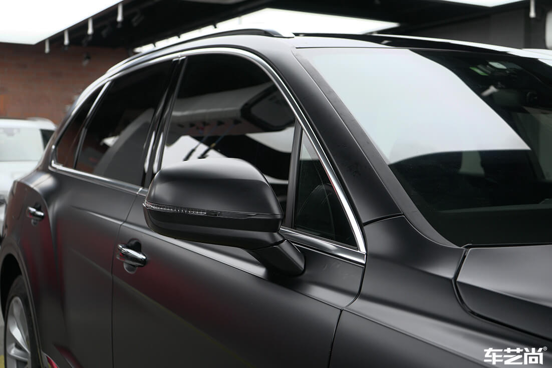 宾利添越施工威固隔热膜流程展示，细节呈现（15）