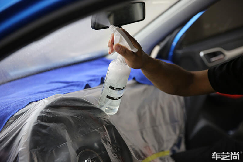 名爵ZS施工威固隔热膜施工过程展示（图七）