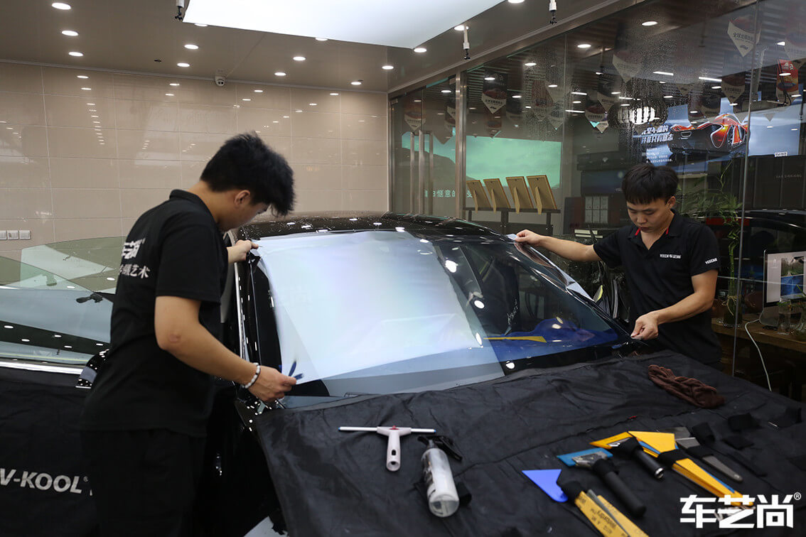 特斯拉Model 3施工威固隔热膜施工流程细节图展示图（9）