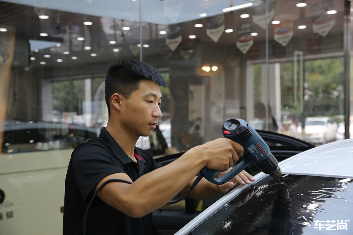 宝马3系施工隔热膜，带给您不一样的保护（12）