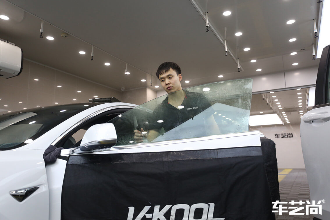 特斯拉 Moel 3选择威固隔热膜施工流程+效果图（15）