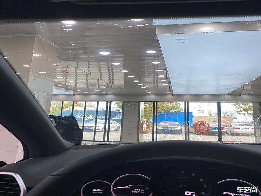 保时捷卡宴装贴威固VK70-K35，施工流程展示（12）