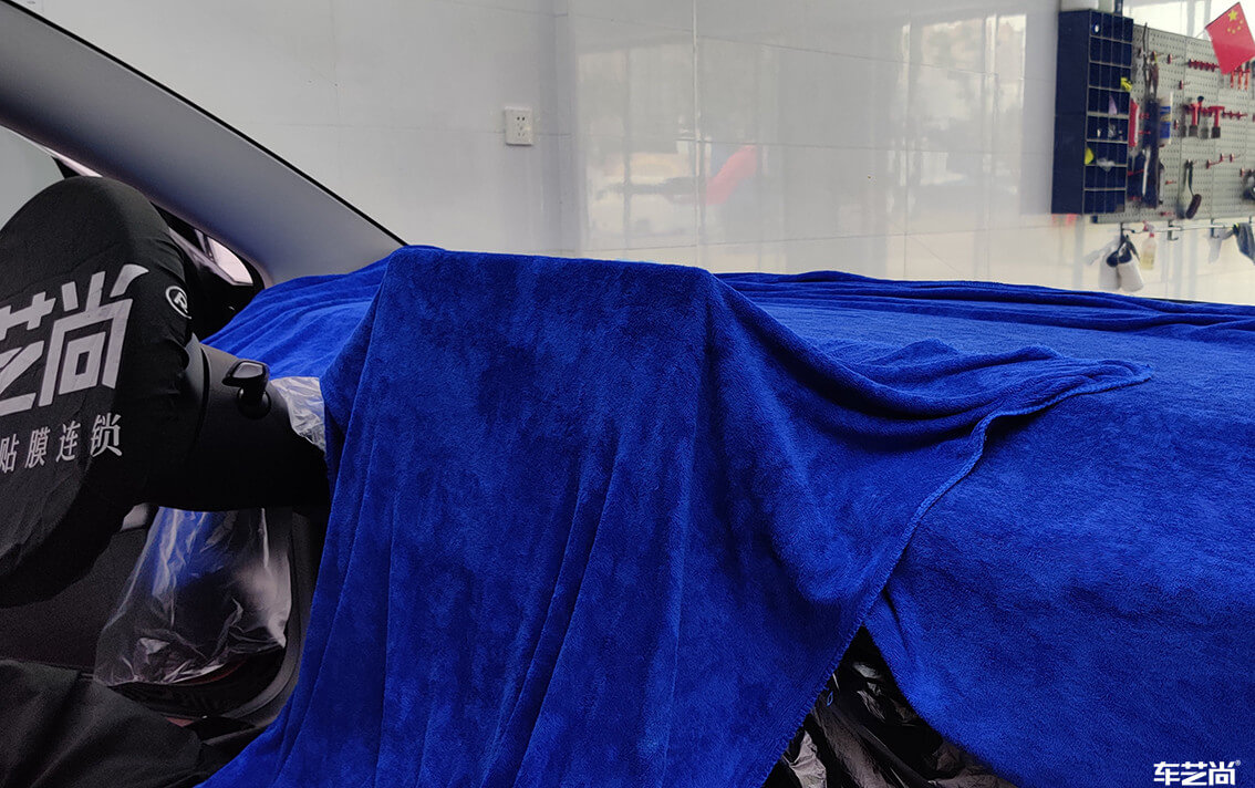 特斯拉Model 3施工威固隔热膜，多重保护（2）