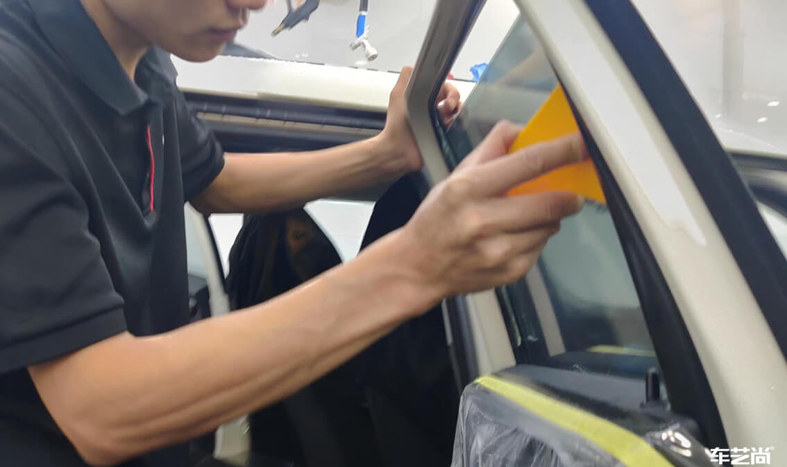 车艺尚为Mini装贴威固玻璃膜，施工案例展示（9）
