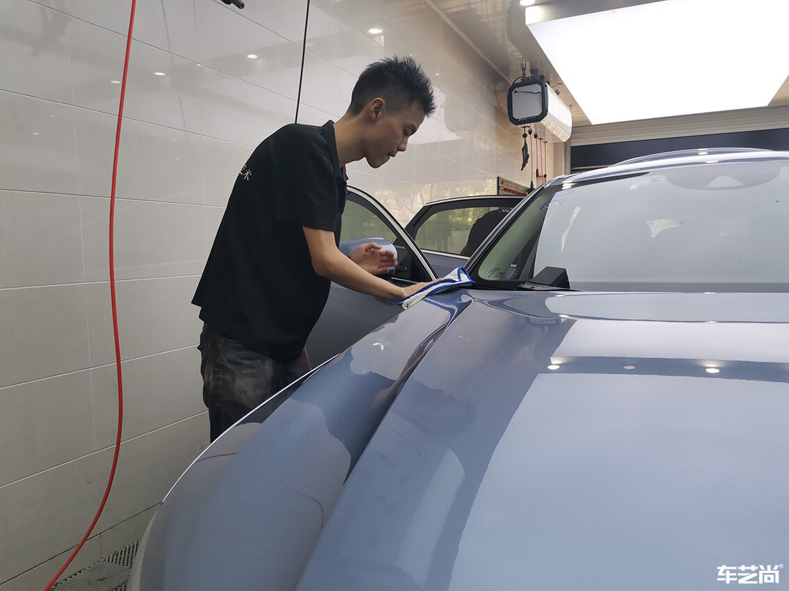车艺尚莘庄店施工沃尔沃S90，水晶镀膜流程展示（6）