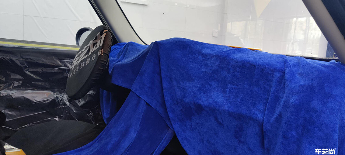 车艺尚为Mini装贴威固玻璃膜，施工案例展示（1）