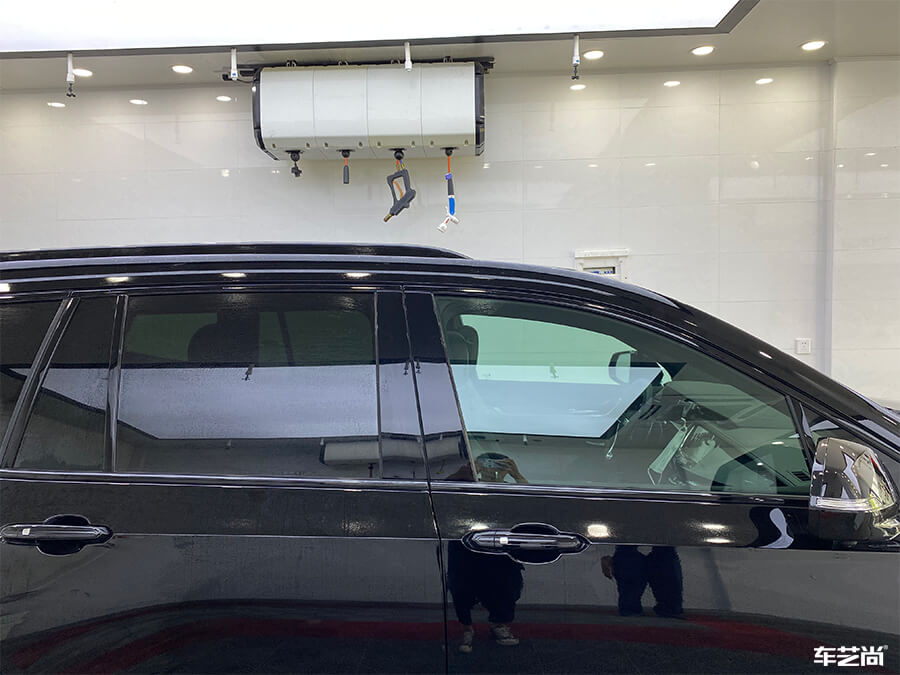 凯迪拉克装贴威固隔热膜，案例流程展示（10）
