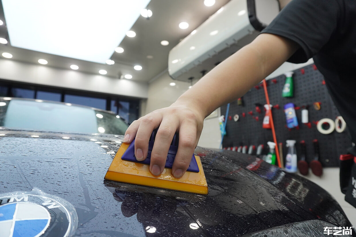 宝马3系施工隐形车衣，专车专用无痕包边（9）