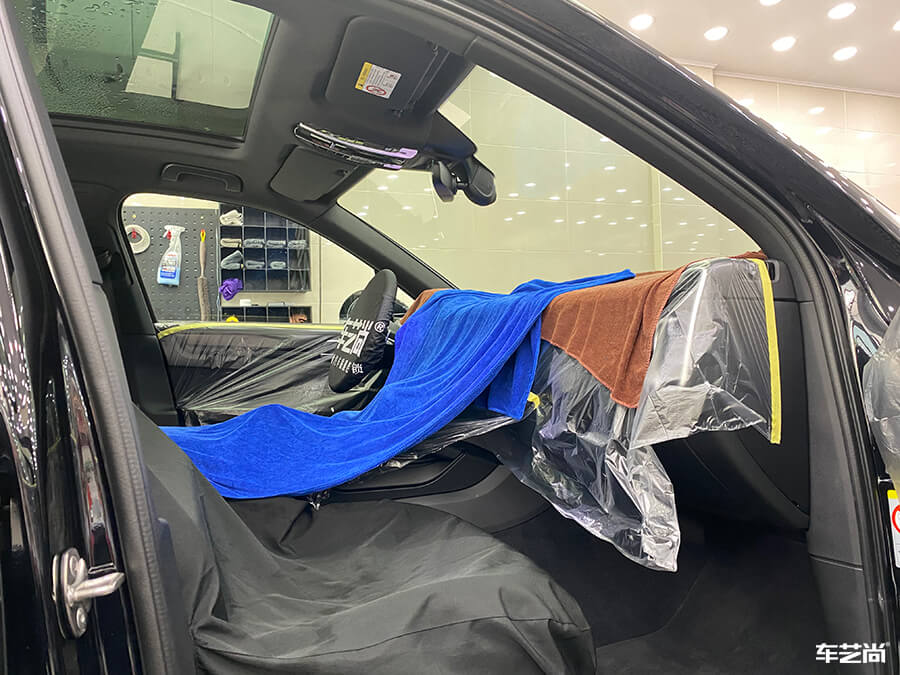 保时捷卡宴装贴威固VK70-K35，施工流程展示（2）