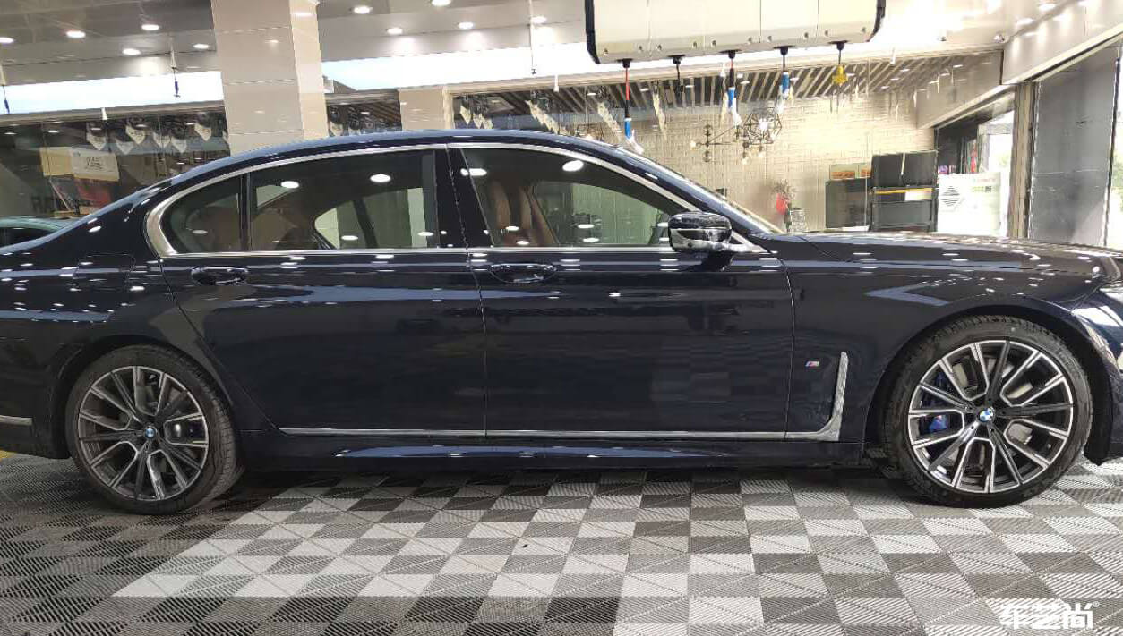 宝马7系装贴威固隐形车衣，施工流程展示（14）