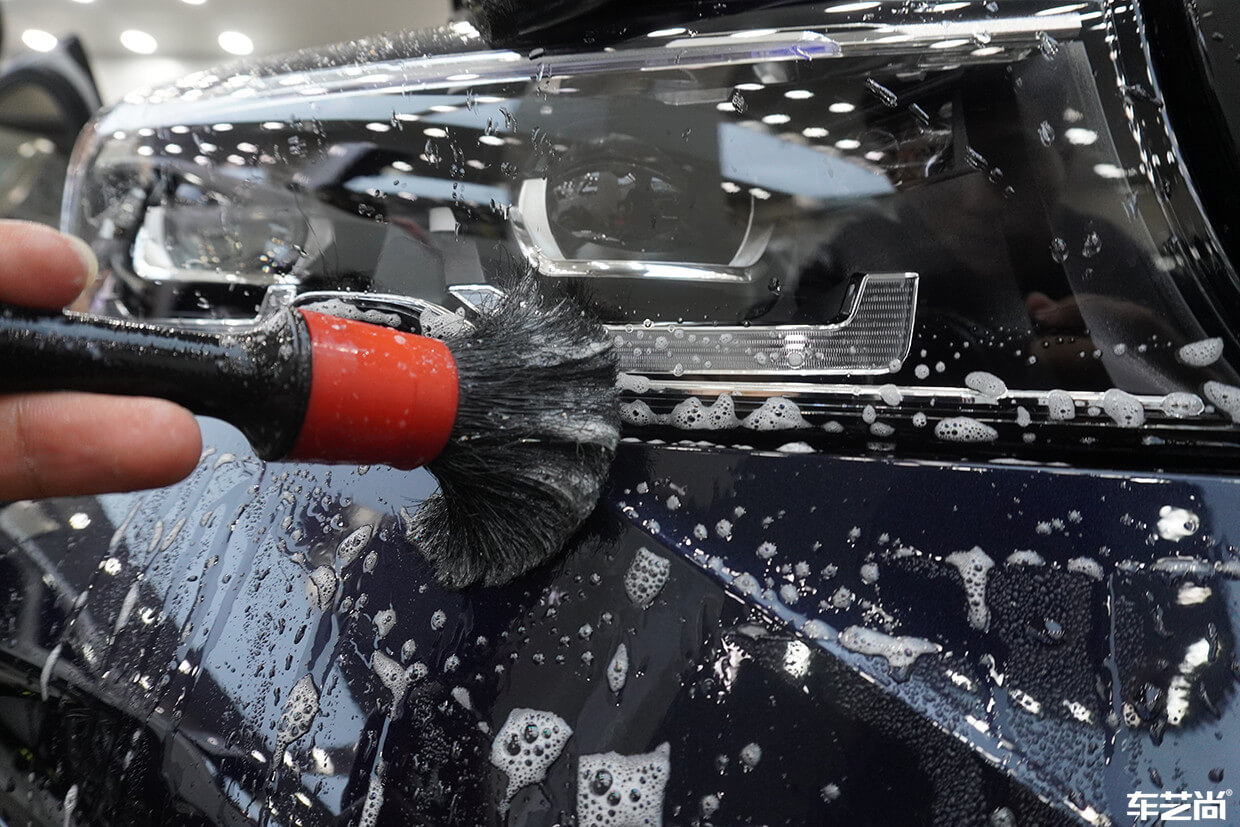 宝马3系施工隐形车衣，专车专用无痕包边（2）