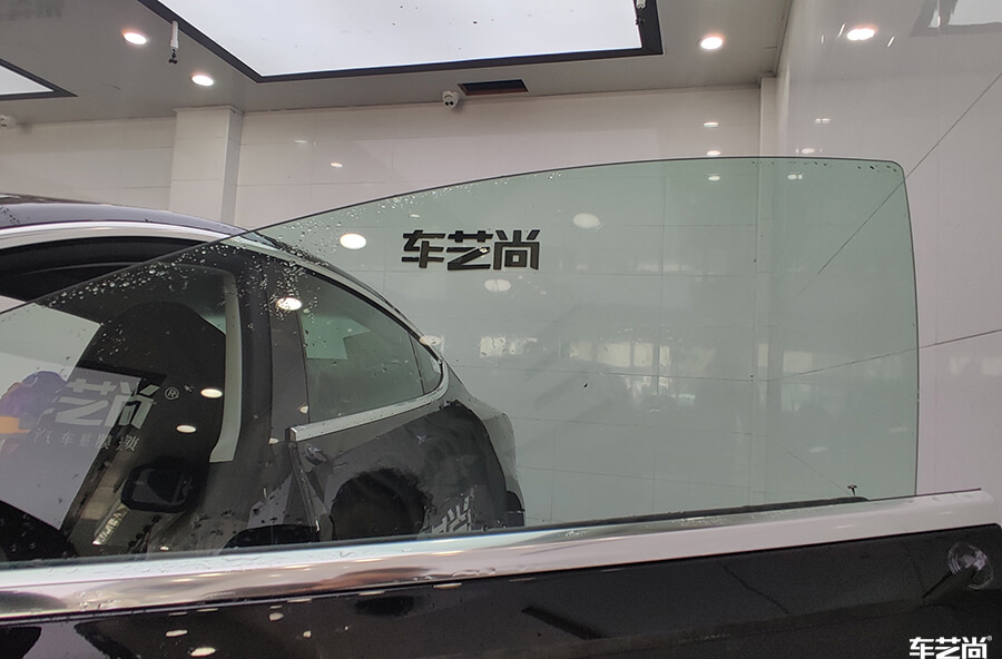 特斯拉Model 3施工威固隔热膜施工流程分享（9）