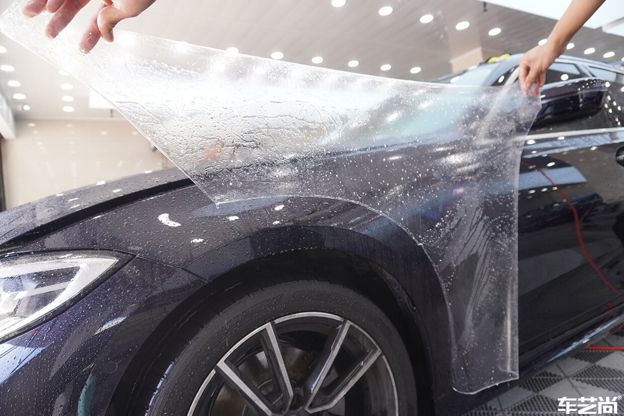 宝马3系装贴威固隐形车衣，施工流程展示（4）