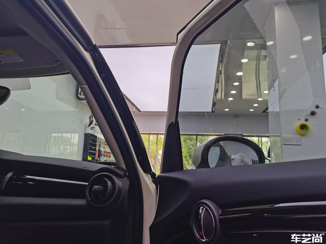 车艺尚为Mini装贴威固玻璃膜，施工案例展示（7）