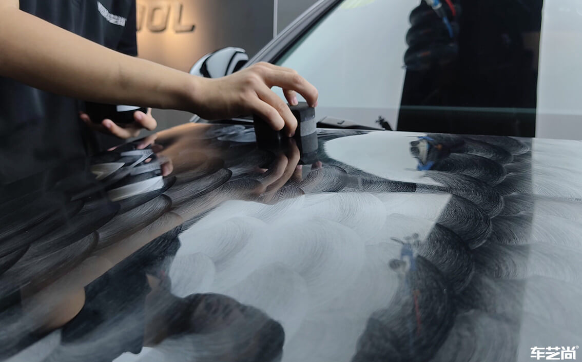 奥迪A6选用索纳克斯在车艺尚进行精细洗车（9）