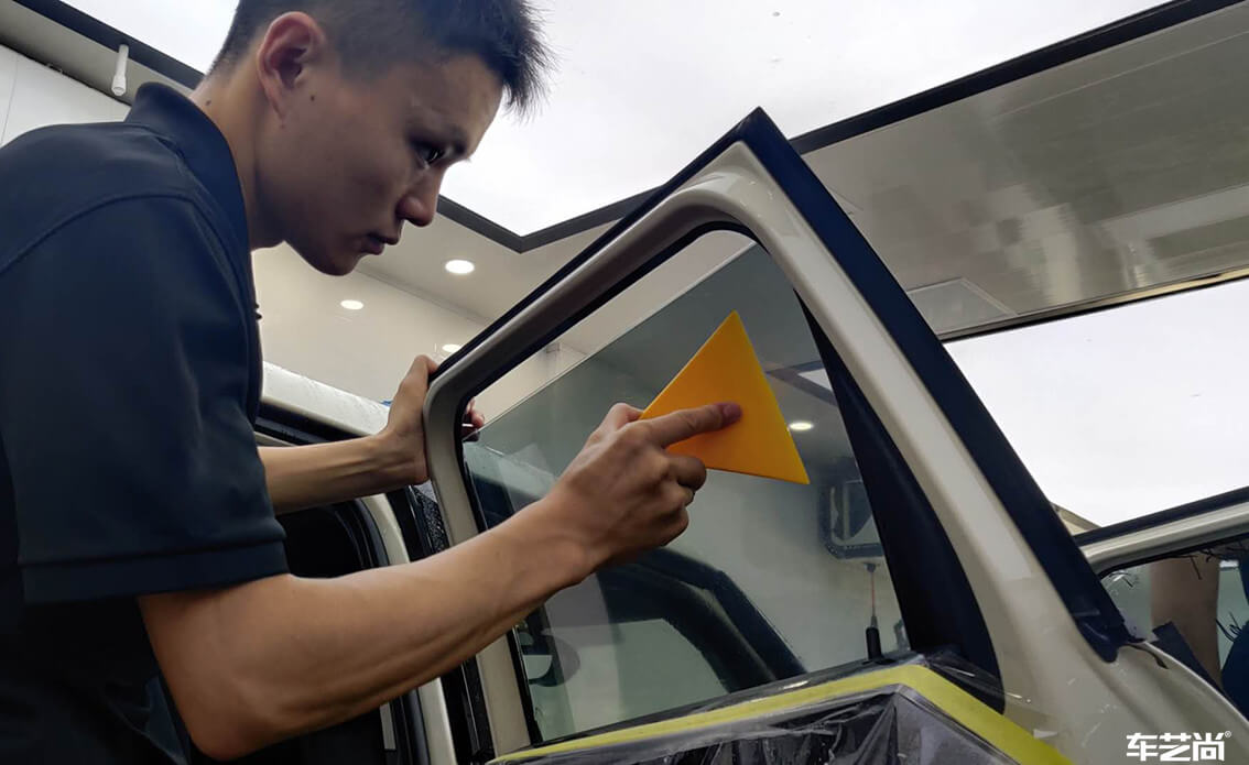 车艺尚为Mini装贴威固玻璃膜，施工案例展示（10）