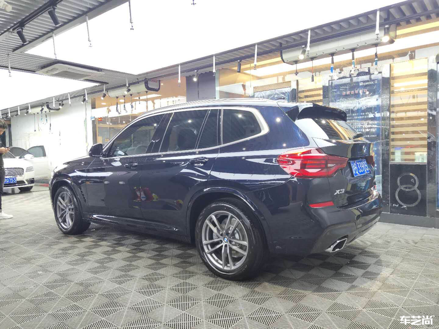 宝马X3施工威固隐形车衣，装贴流程展示（15）