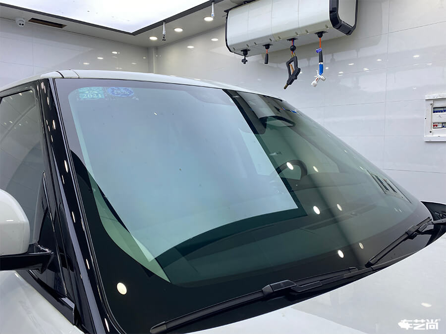 路虎揽胜施工威固隔热膜，案例展示（10）