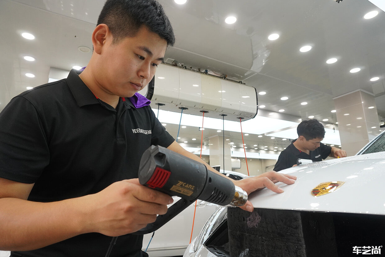 保时捷卡宴装贴威固隐形车衣，施工流程展示（12）