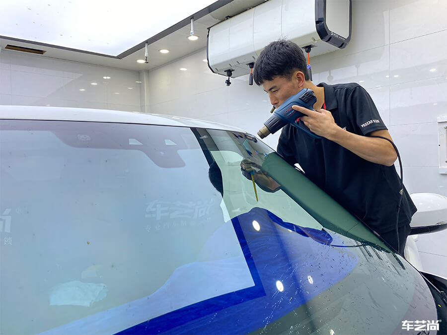 路虎揽胜施工威固隔热膜，案例展示（6）