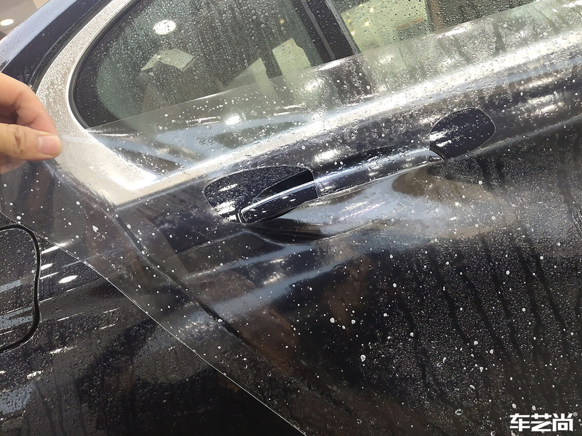 宝马7系装贴威固隐形车衣，施工流程展示（4）