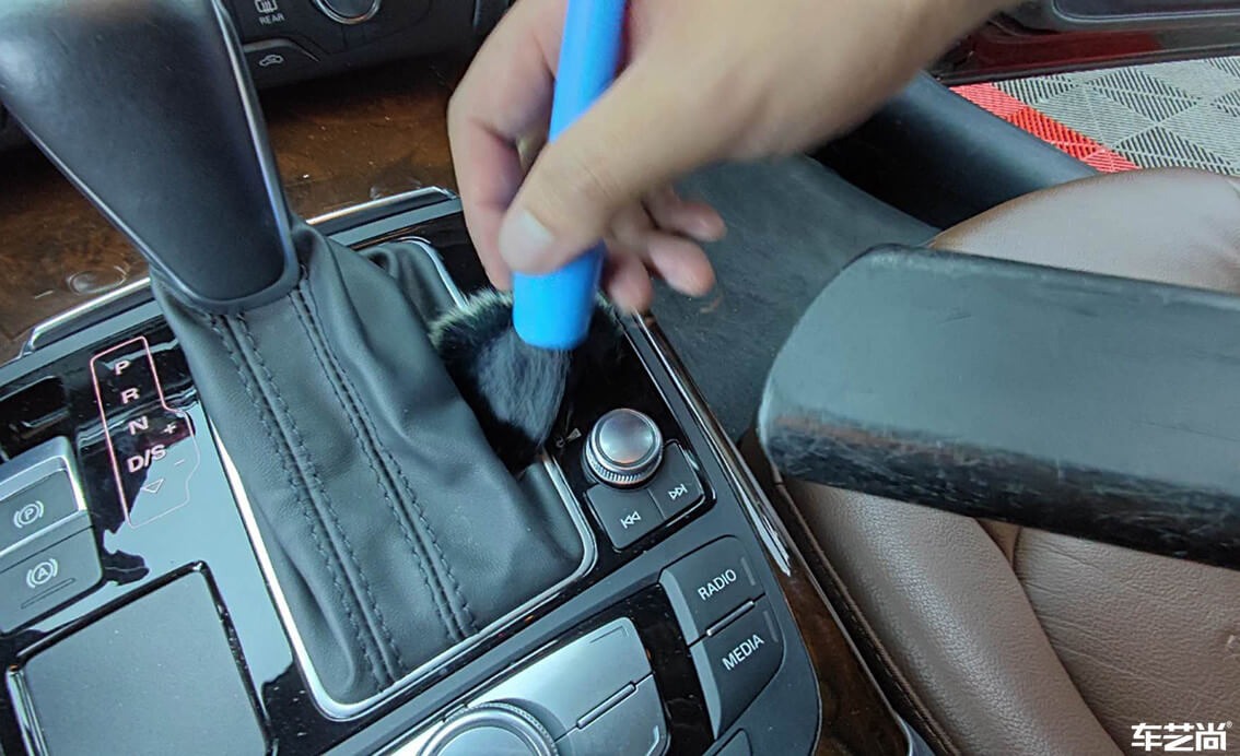 奥迪A6选用索纳克斯在车艺尚进行精细洗车（7）