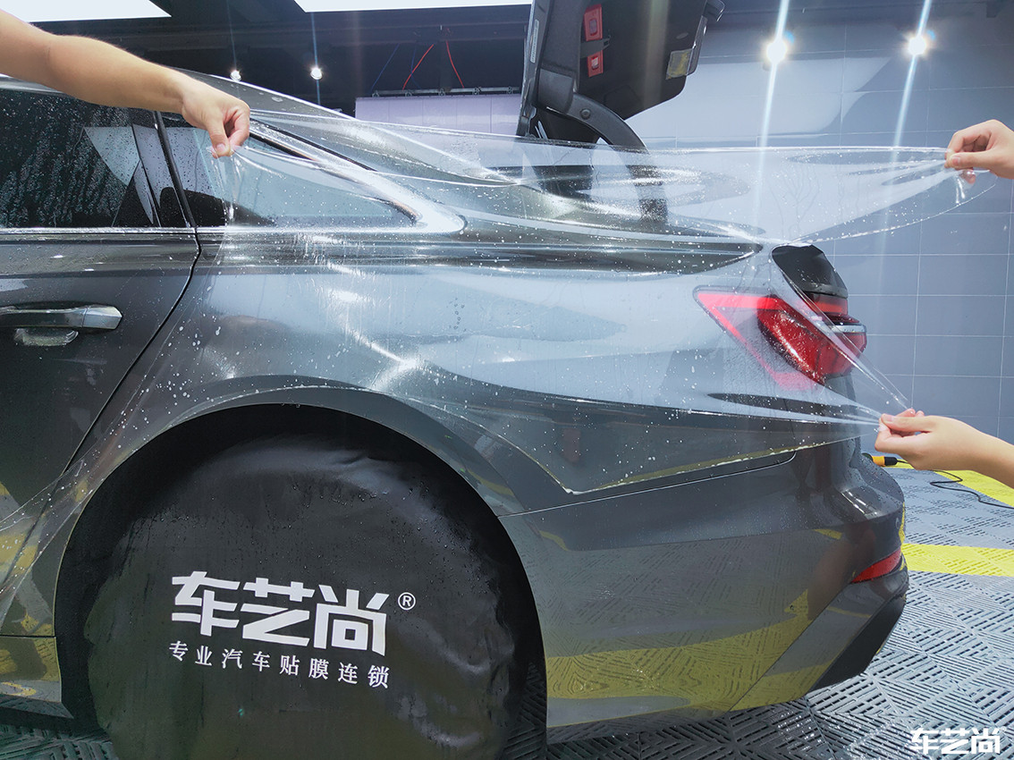 奥迪 A6L装贴罗利普斯隐形车衣，流程展示（9）