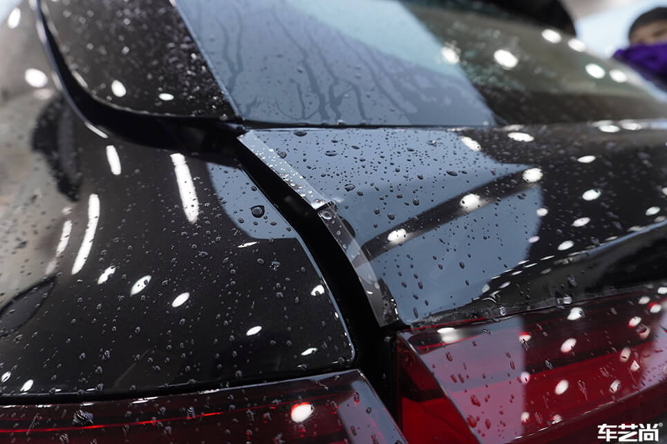 宝马X5装贴威固隐形车衣，施工流程展示（8）