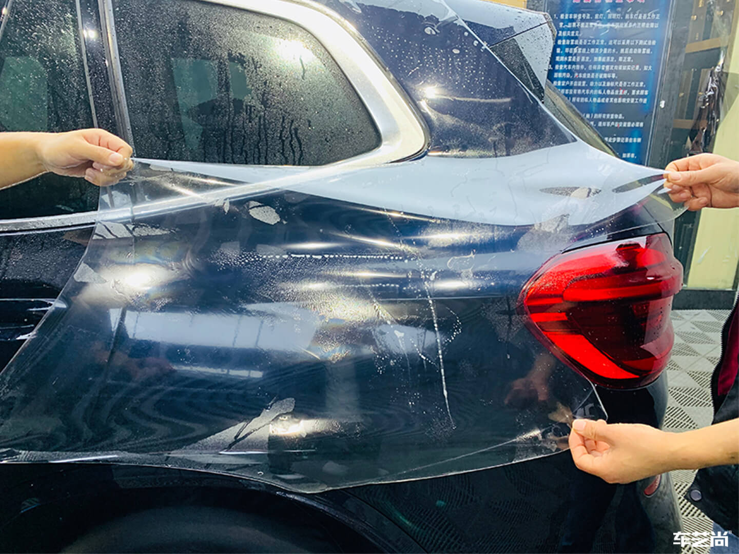 宝马X3施工威固隐形车衣，装贴流程展示（11）