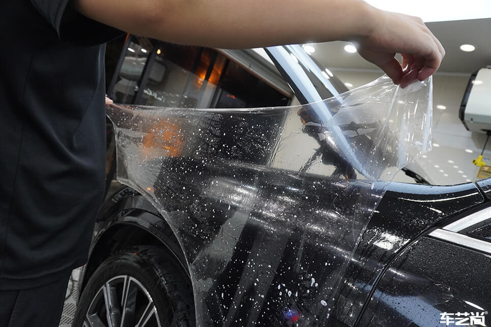 宝马X5装贴威固隐形车衣，施工流程展示（3）