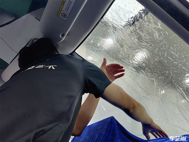 特斯拉Model 3施工威固隔热膜施工流程分享（6）