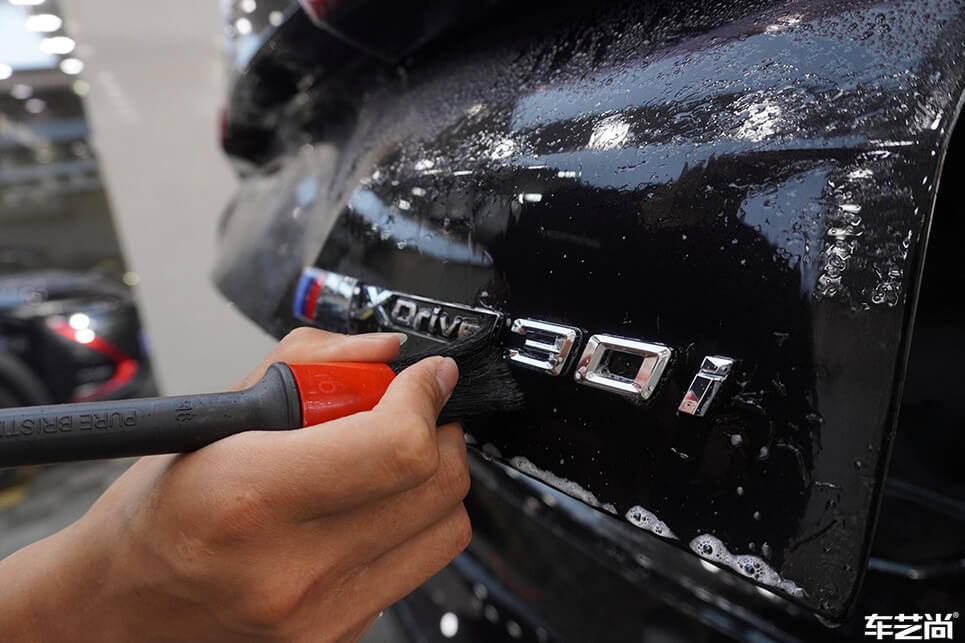 宝马X5装贴威固隐形车衣，施工流程展示（1）