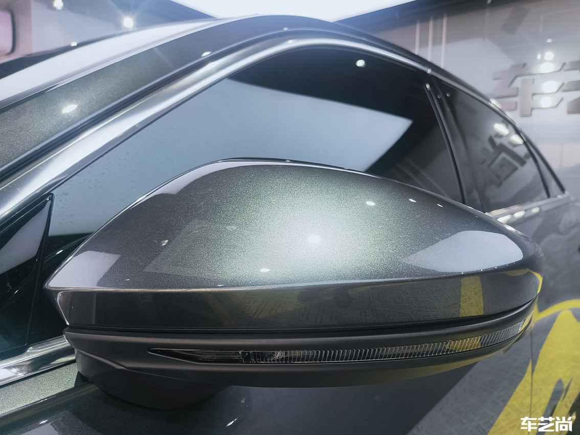 奥迪 A6L装贴罗利普斯隐形车衣，流程展示（11）