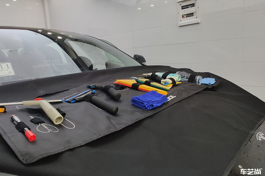 特斯拉Model 3施工威固隔热膜施工流程分享（3）