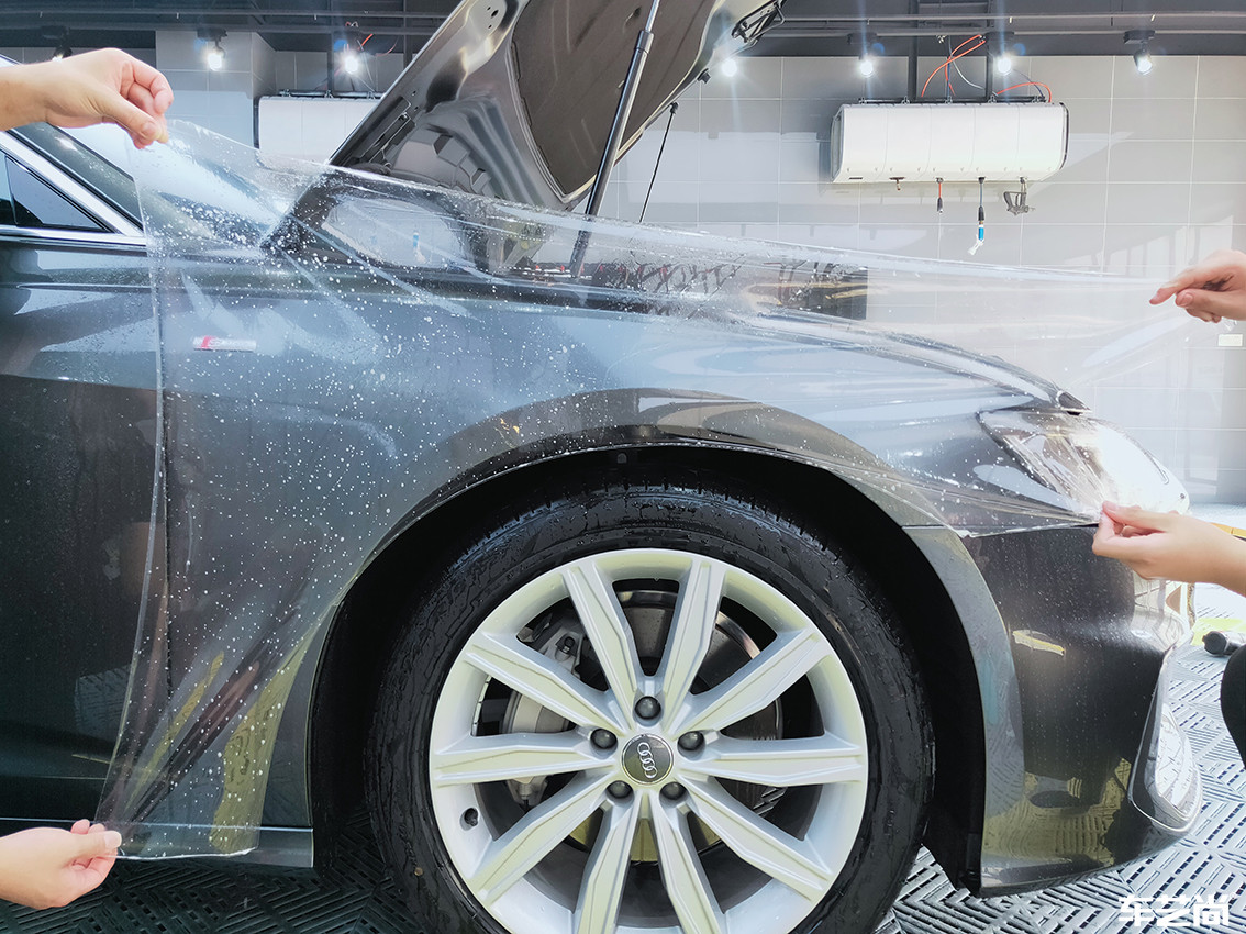 奥迪 A6L装贴罗利普斯隐形车衣，流程展示（3）