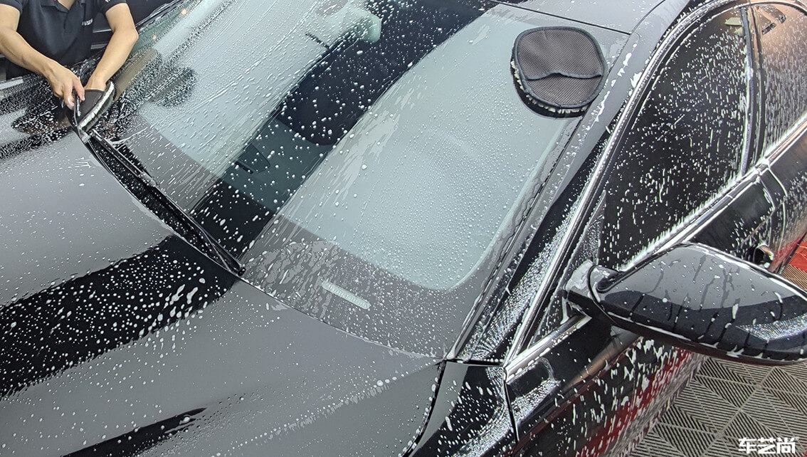 奥迪A6选用索纳克斯在车艺尚进行精细洗车（2）