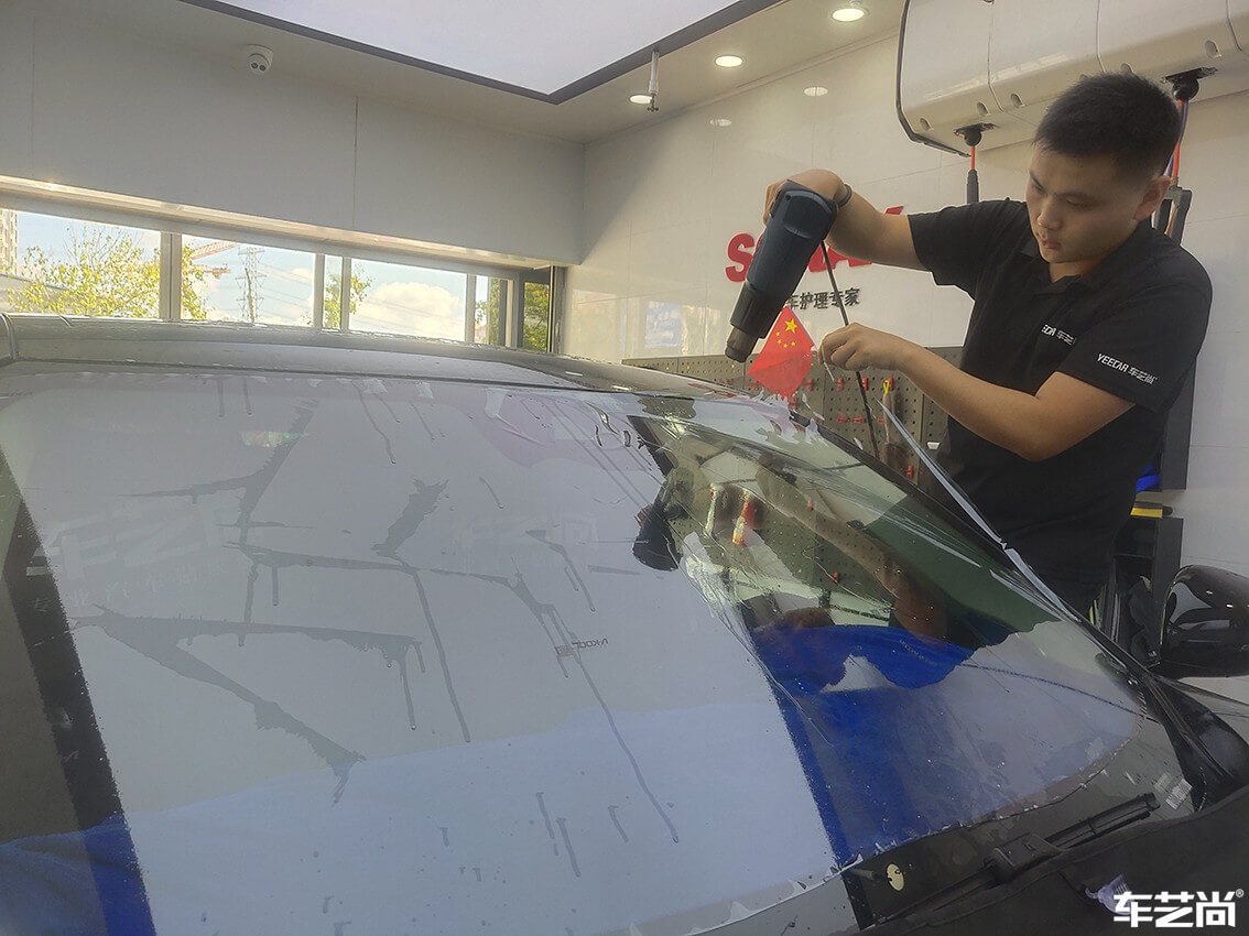 黑色领克05 车艺尚御水路店施工（8）