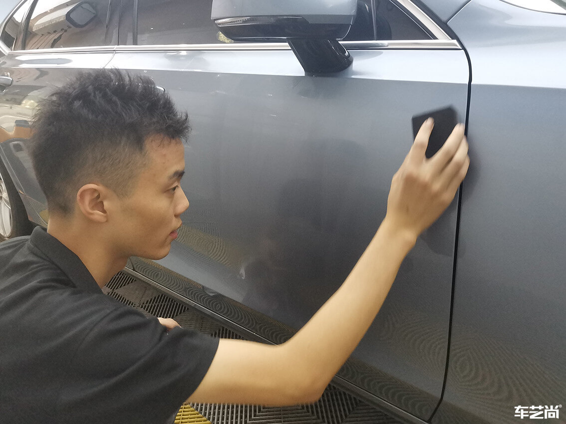 车艺尚莘庄店施工沃尔沃S90，水晶镀膜流程展示（3）