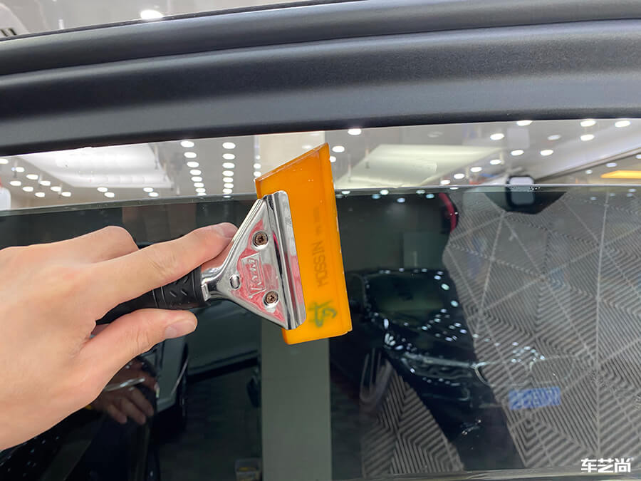 保时捷卡宴装贴威固VK70-K35，施工流程展示（7）