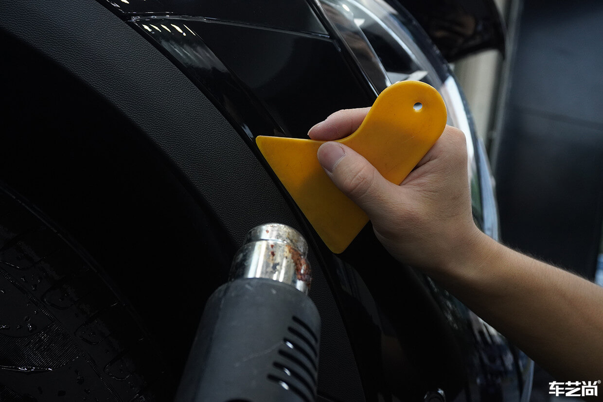 奔驰 GLC300施工威固隐形车衣案例流程展示（9）