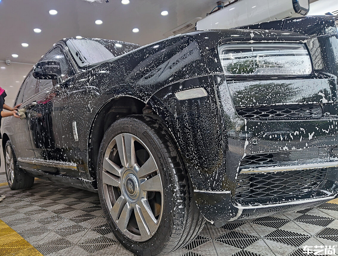 劳斯莱斯库里南在车艺尚杭州旗舰店施工流程展示（3）