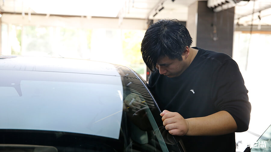 特斯拉Model 3施工威固隔热膜，施工流程展示（3）