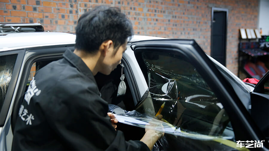 奥迪 A3装贴威固隔热膜，施工流程展示（2）