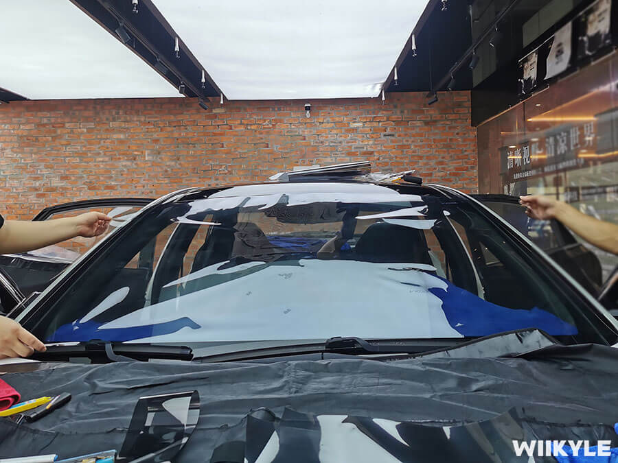 现代索纳塔除膜，装贴WIIKYLE玻璃膜（5）