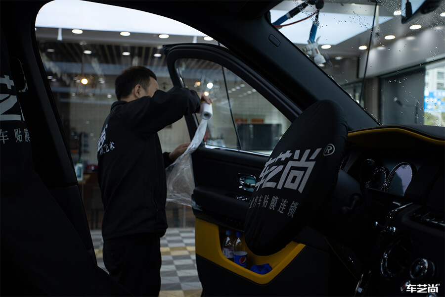 劳斯莱斯库里南装贴威固隔热膜，案例展示（12）